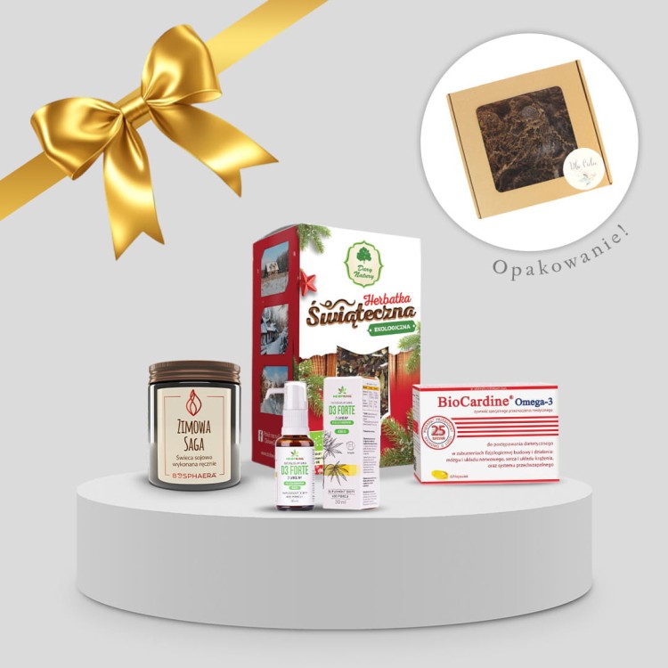 Świąteczny zestaw prezentowy: świeca sojowa Zimowa Saga, spray D3 Forte z propolisem, suplement BioCardine Omega-3 oraz ekologiczna Herbata Świąteczna Dary Natury, zapakowane w eleganckie świąteczne pudełko.