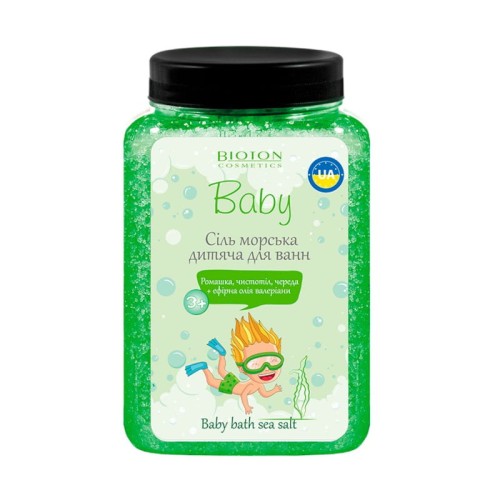 Sól morska do kąpieli dla dzieci Biotoszka 750g Bioton Baby UA EN z rumiankiem i walerianą, w przeźroczystej butelce z zieloną solą
