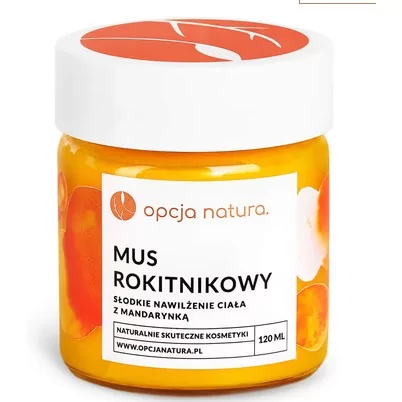 Szklany słoiczek z Musem Rokitnikowym Opcja Natura 120 ml do ciała na jasnym tle. Mocno nawilżający, regenerujący skórę, pachnący mandarynką.